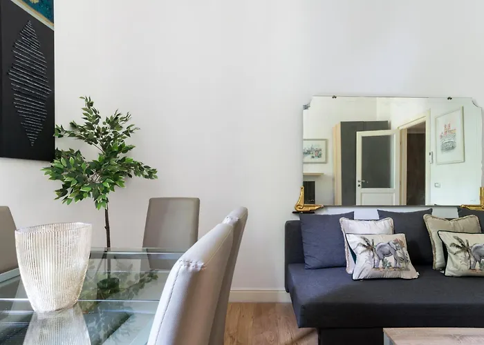 Passeggiata Di Ripetta Tevere View Spacious 2 Br For 7 Pax *